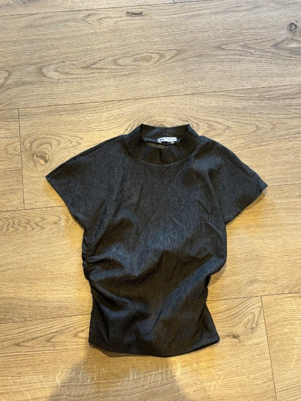 Zara toppur