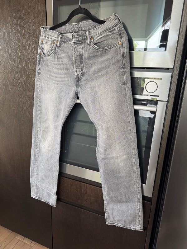 Levis 501 gallabuxur gráar 30/30