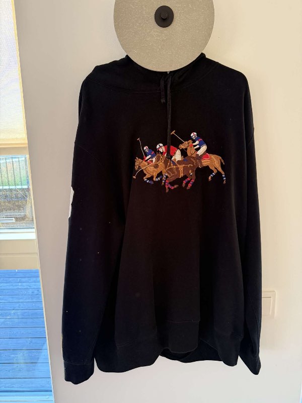 Polo svört hettupeysa
