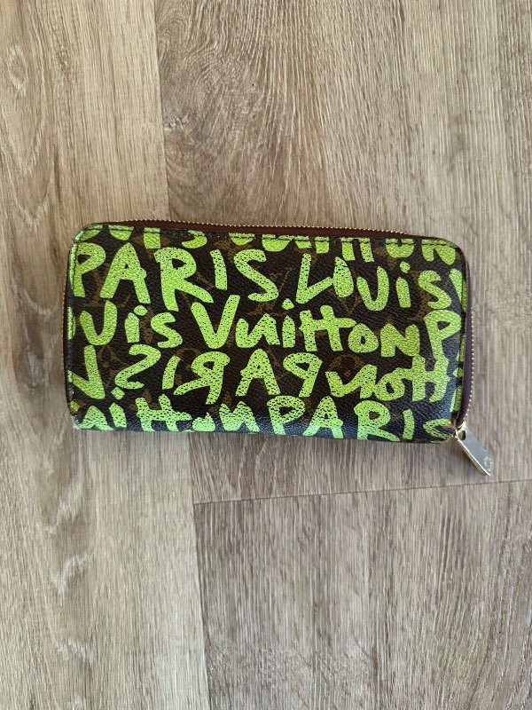 LV stephen Sprouse zippy