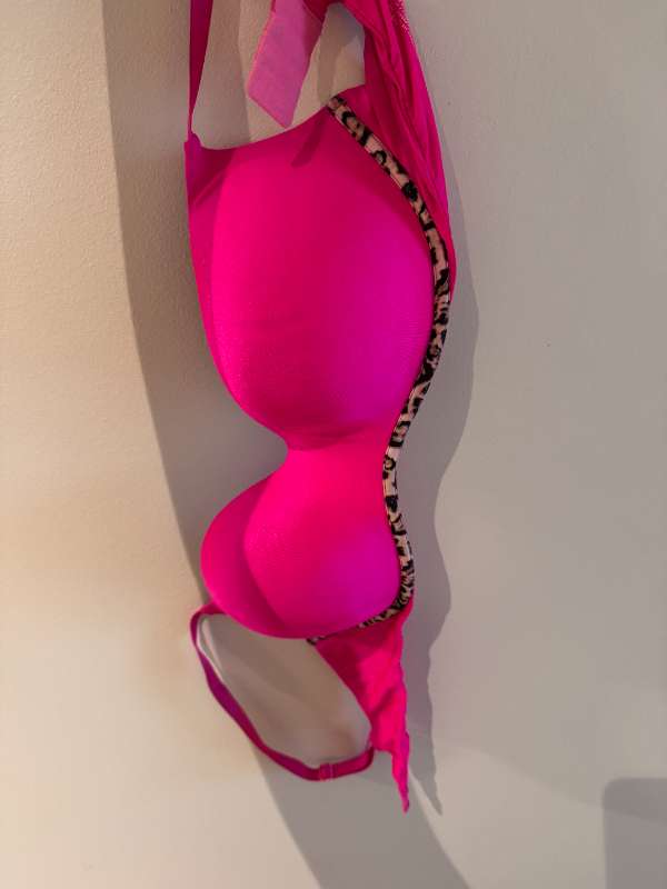 JS23. Victoria's Secret Balconet brjóstahaldari