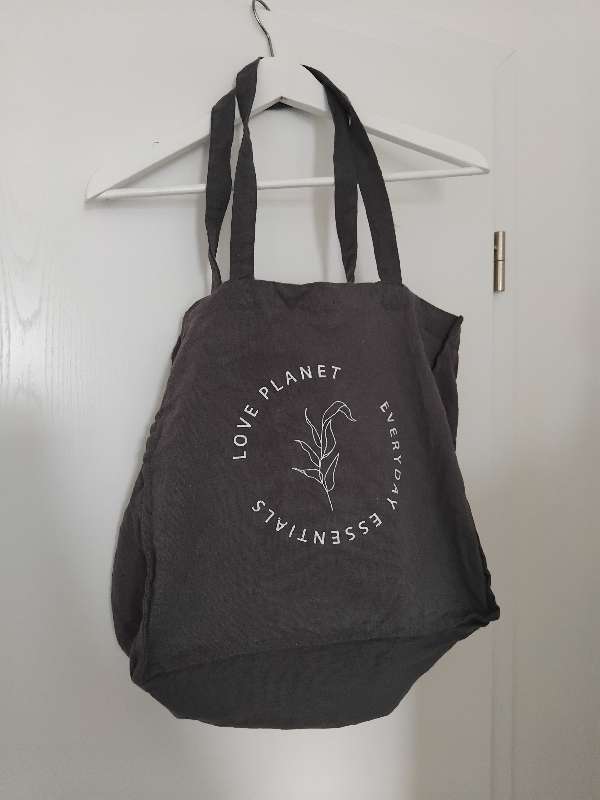 Taupoki. Love Planet Everyday essentials