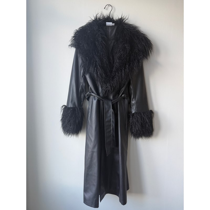 Faux leather/fur kápa svört Vila