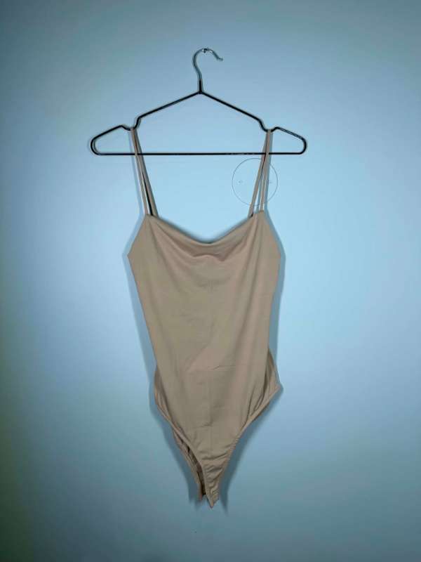 Zara body með spaghetti hlýrum