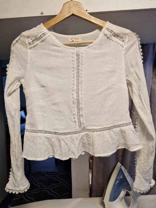 Urban outfitters hvít blússa