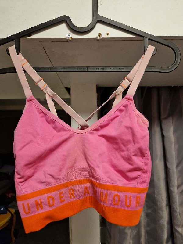 Under armour æfingatoppur