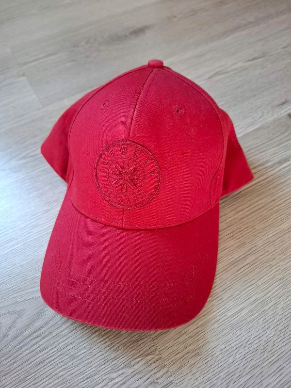 Rauð icewear derhúfa