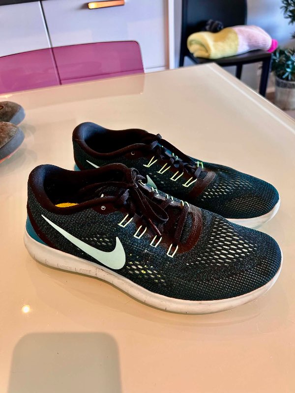 Nike dökkgrænir