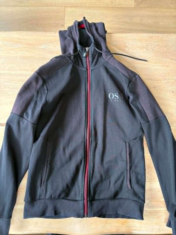 Hugo boss hettupeysa