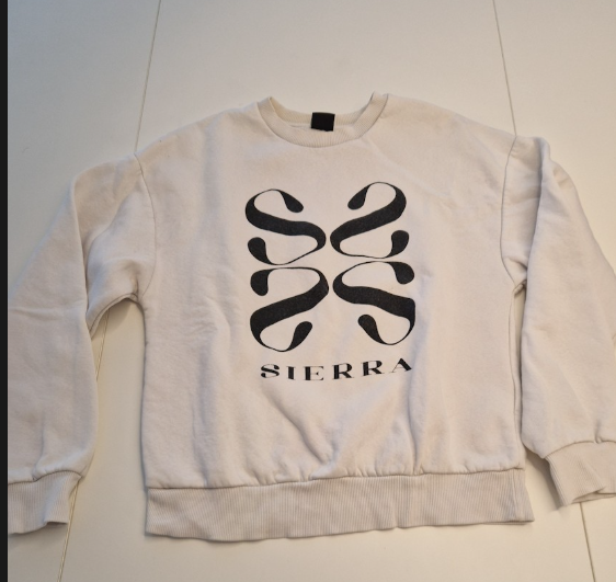 Peysa KVK Gina Tricot