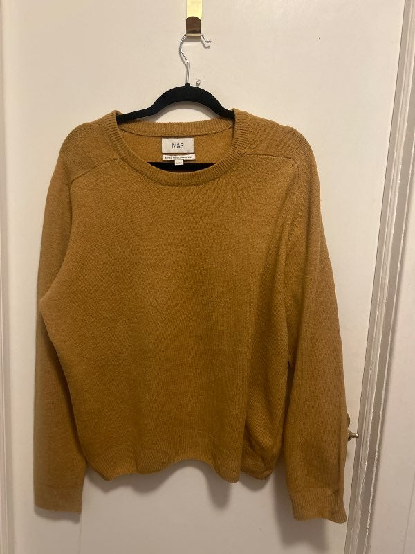 M&S fine lambswool 100 % sweater