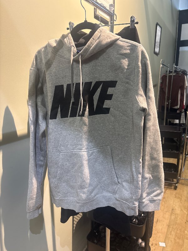 Nike hettupeysa grá lítið notuð