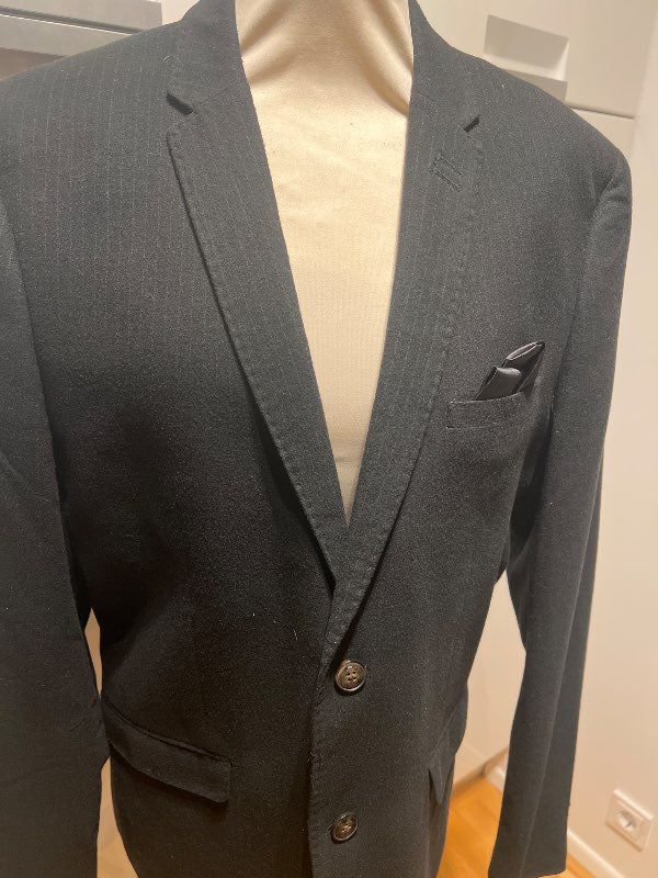 Svartur aðsniðim herrajakki SUIT