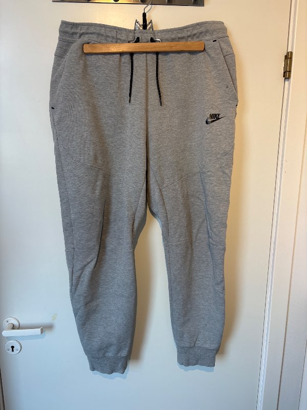 Nike Tech Fleece buxur