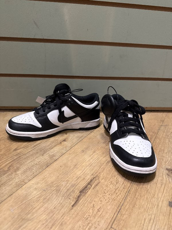 Nike dunk low panda