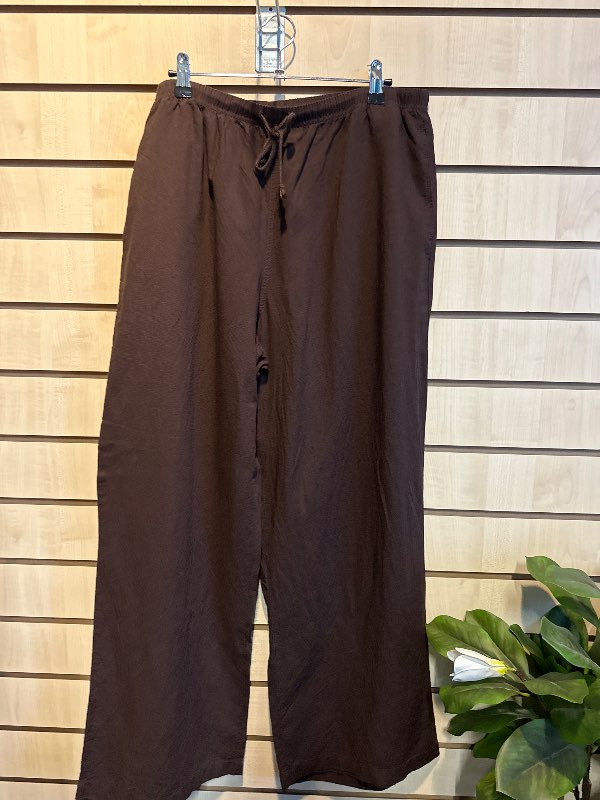 uniqlo brúnar
