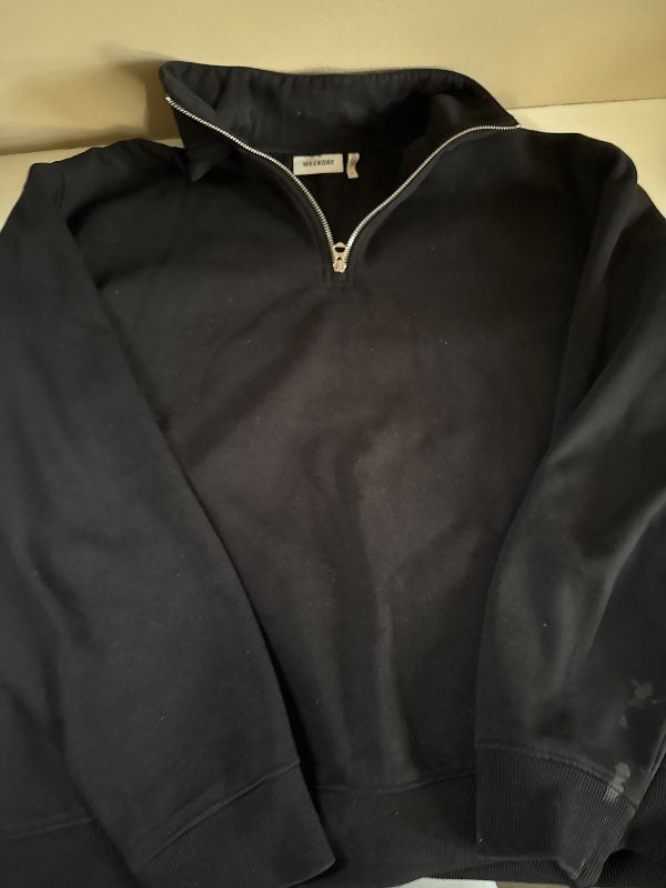 Weekday quarter zip