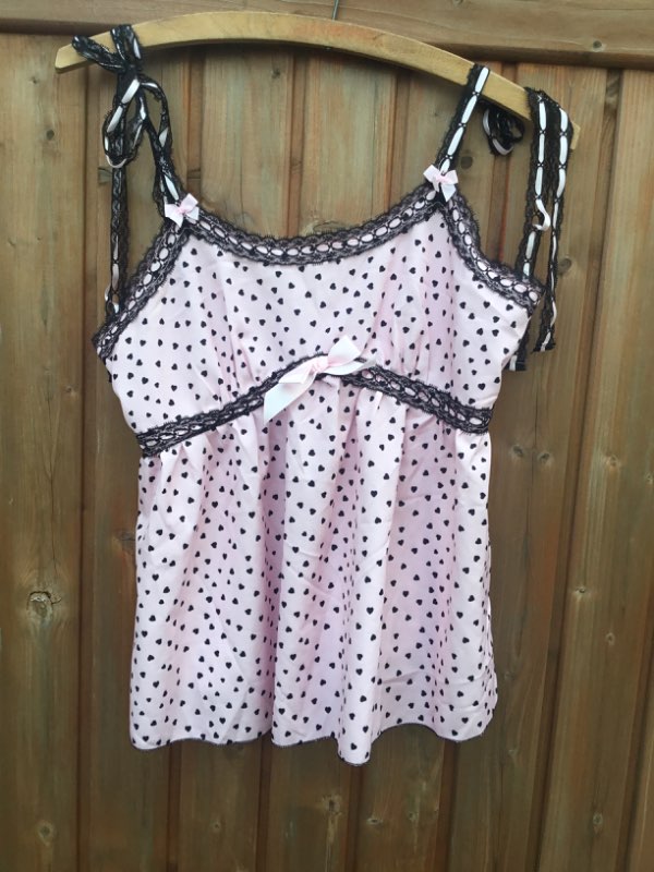 Bleikr babydoll m. Hjörtum