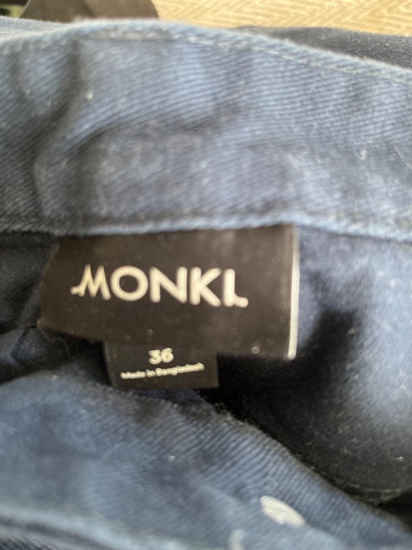 Monki nýlegar bláar