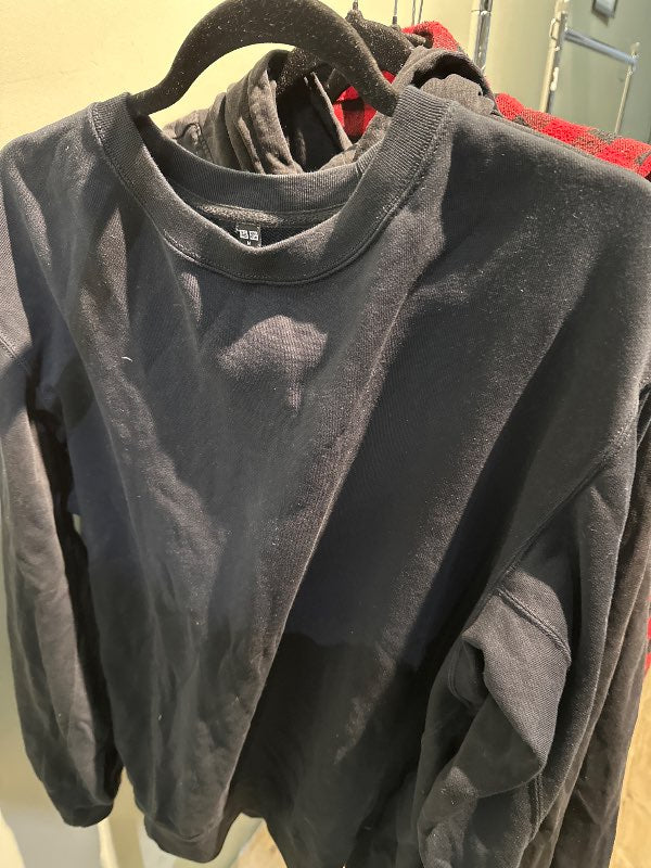 Uniqlo peysa