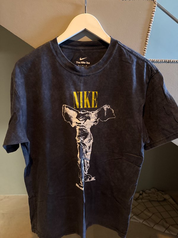 Nike bolur