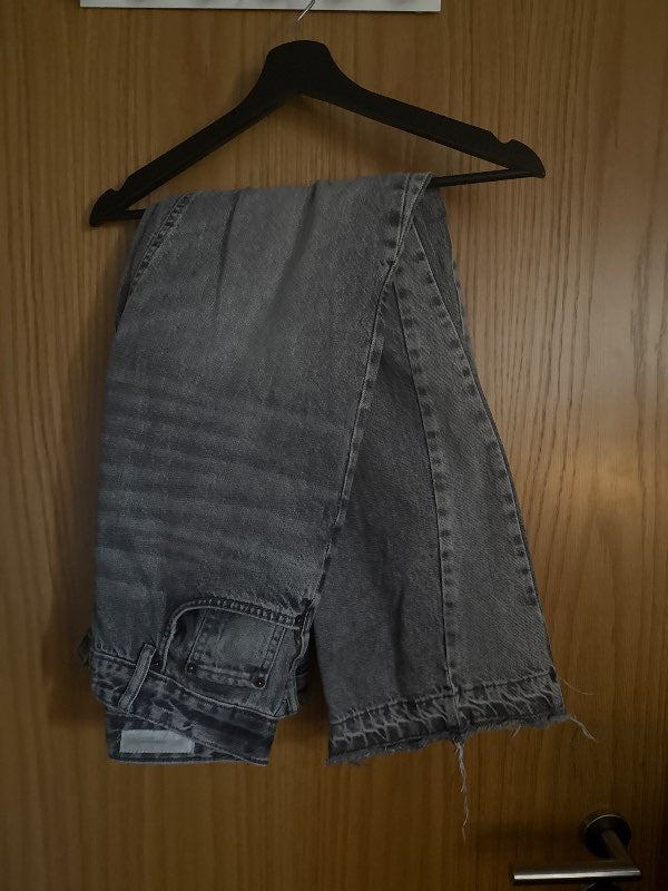 ZARA gráar jeans