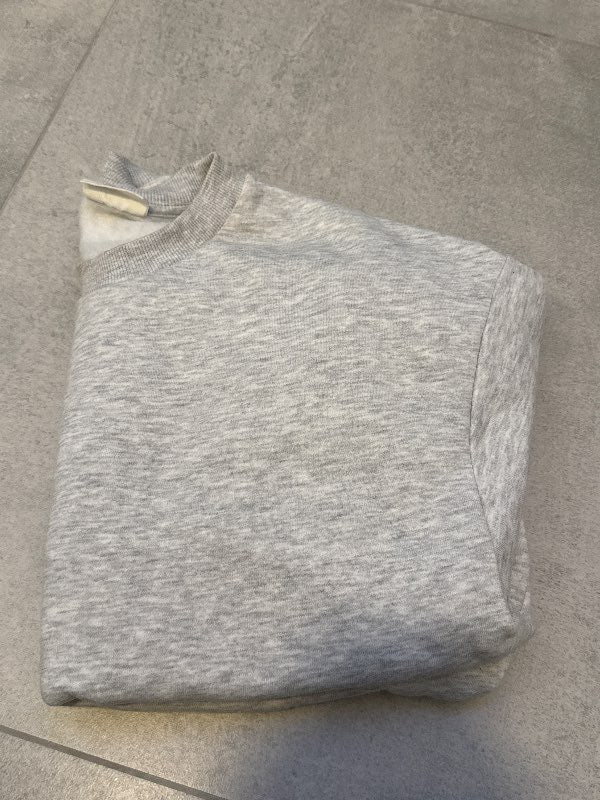 Gina tricot peysa grá