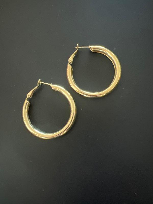 Gold loop earrings