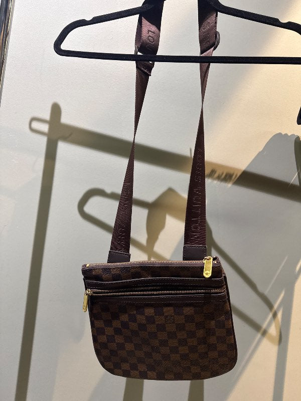 Replica LV pouch