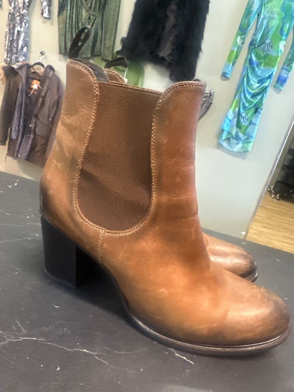 strategia boots