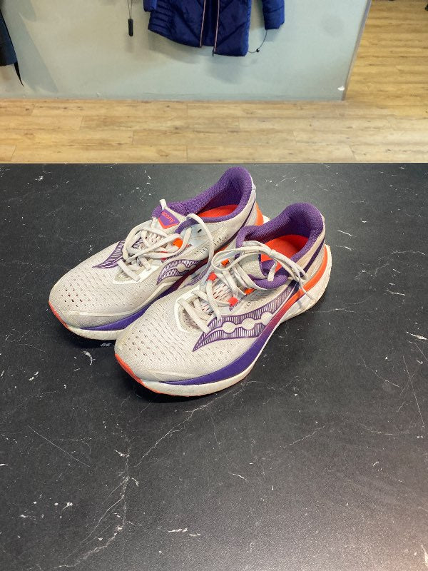 Saucony skór