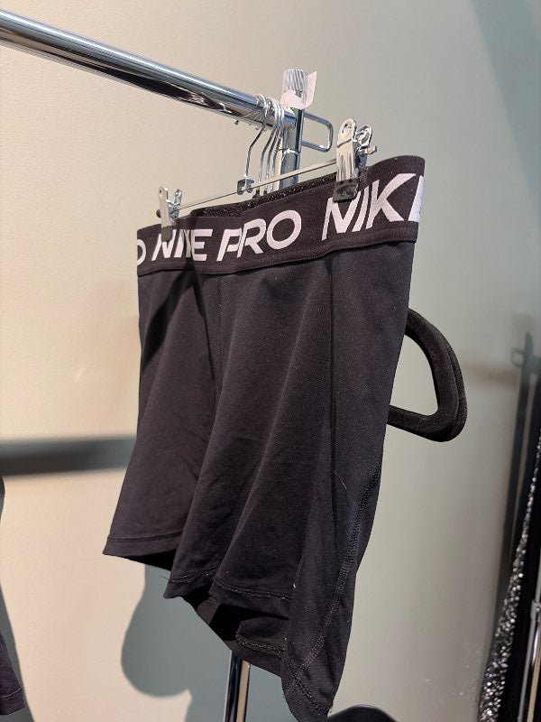 Nike pro