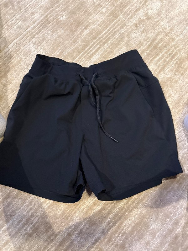 Svartar LULULEMON stuttbuxur