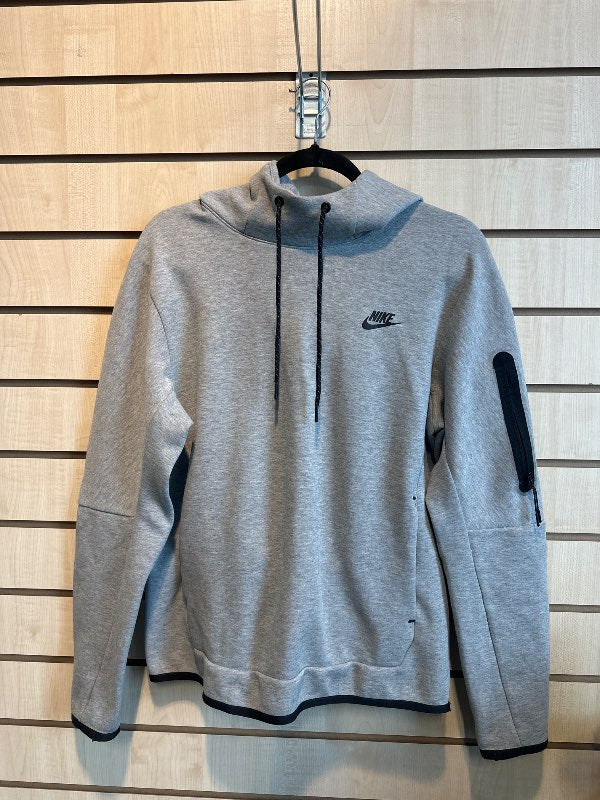 nike hettupeysa