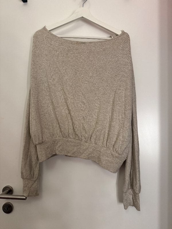 Ginatricot beige peysa