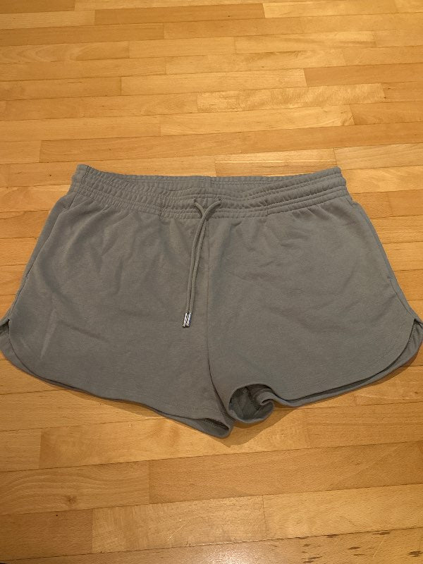 H&M grænar stuttbuxur