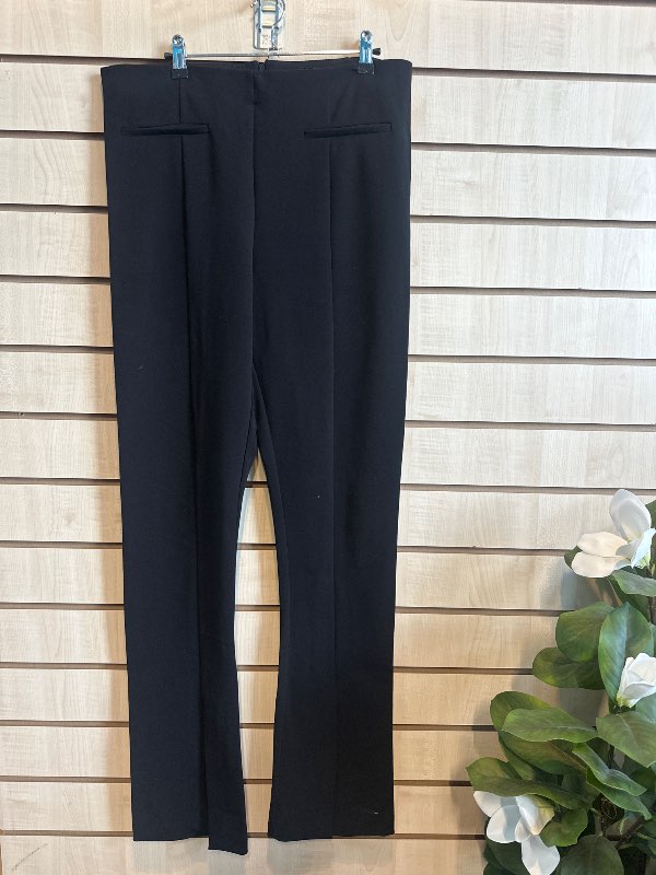 Zara dragt buxur