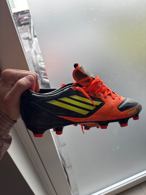 F50 adidas fótbolta skór