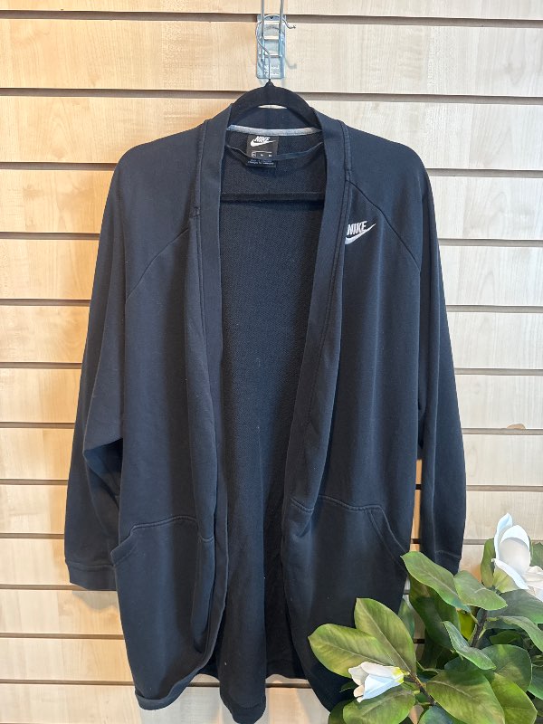 Nike Golla