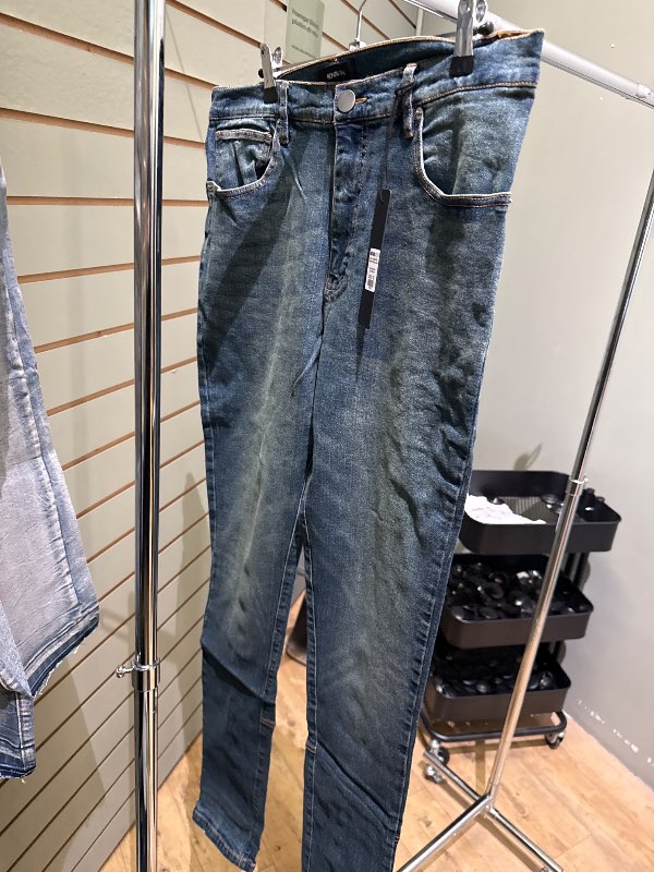Nova jeans