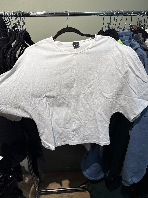 Gina Tricot hvítur bolur