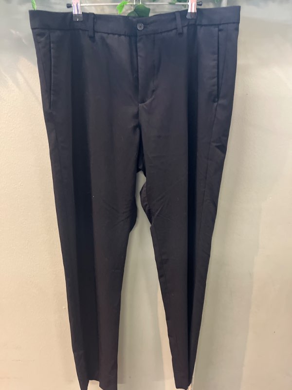 Zara buxur