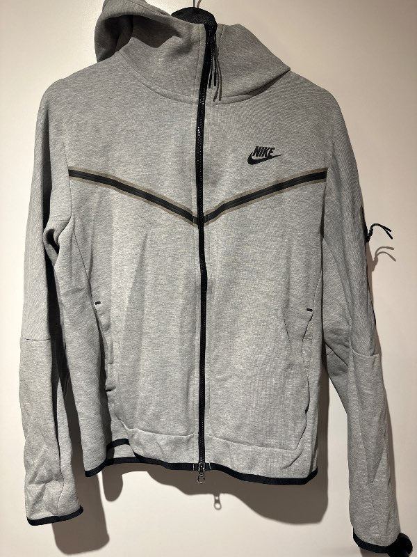 Nike tech fleece