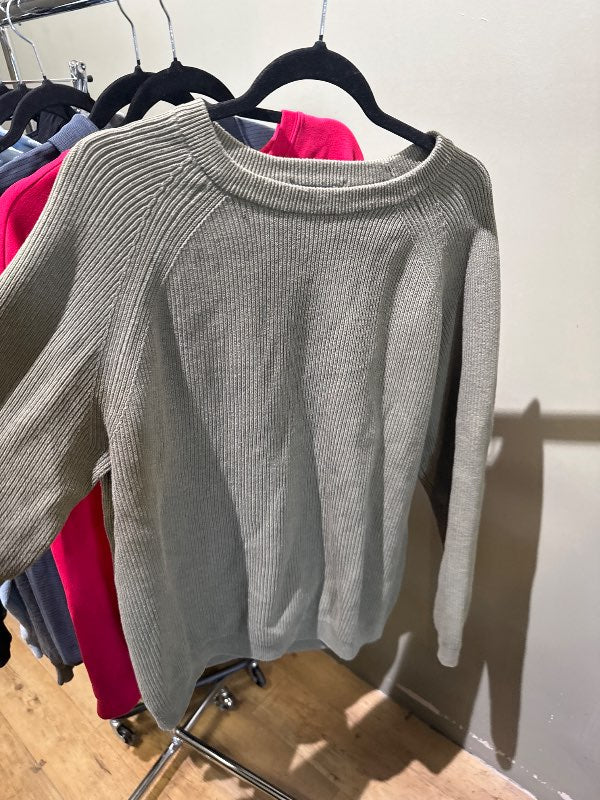 Græn peysa