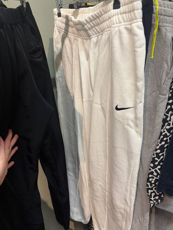 Hvítar Nike Buxur