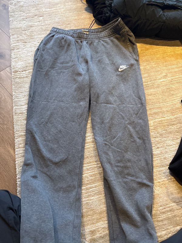 Nike dökkgráar jogging