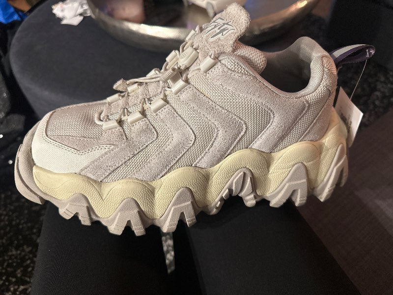 44 Eytys Hali Suede