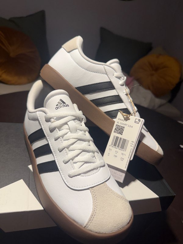 Adidas skór