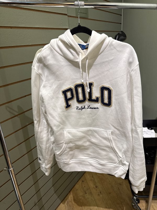 Polo peysa hvit
