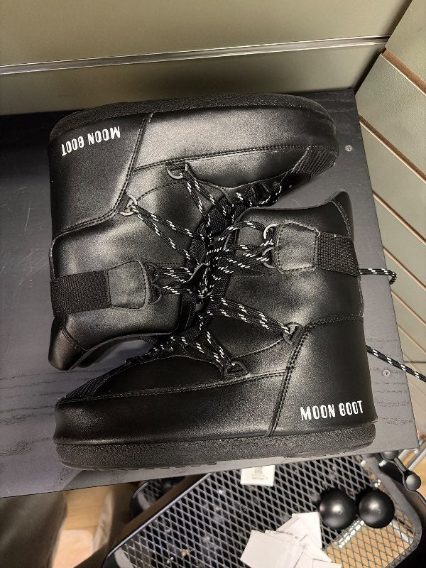 MoonBoots